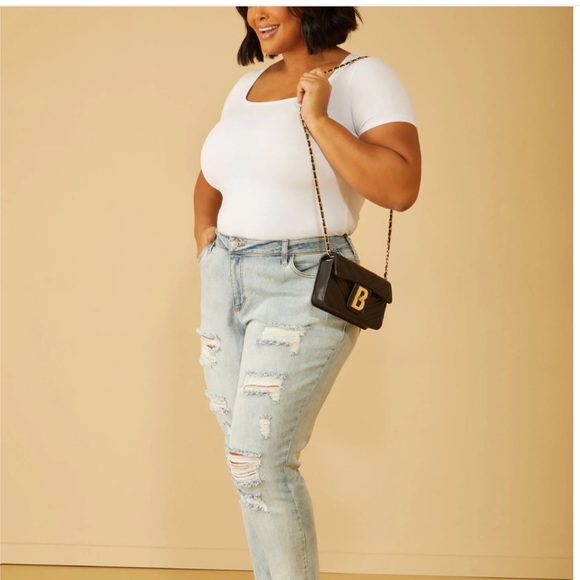 Bebe Black Quilted Faux Leather Crossbody Bag Gold-tone Hardware Chain Strap - Picture 4 of 5